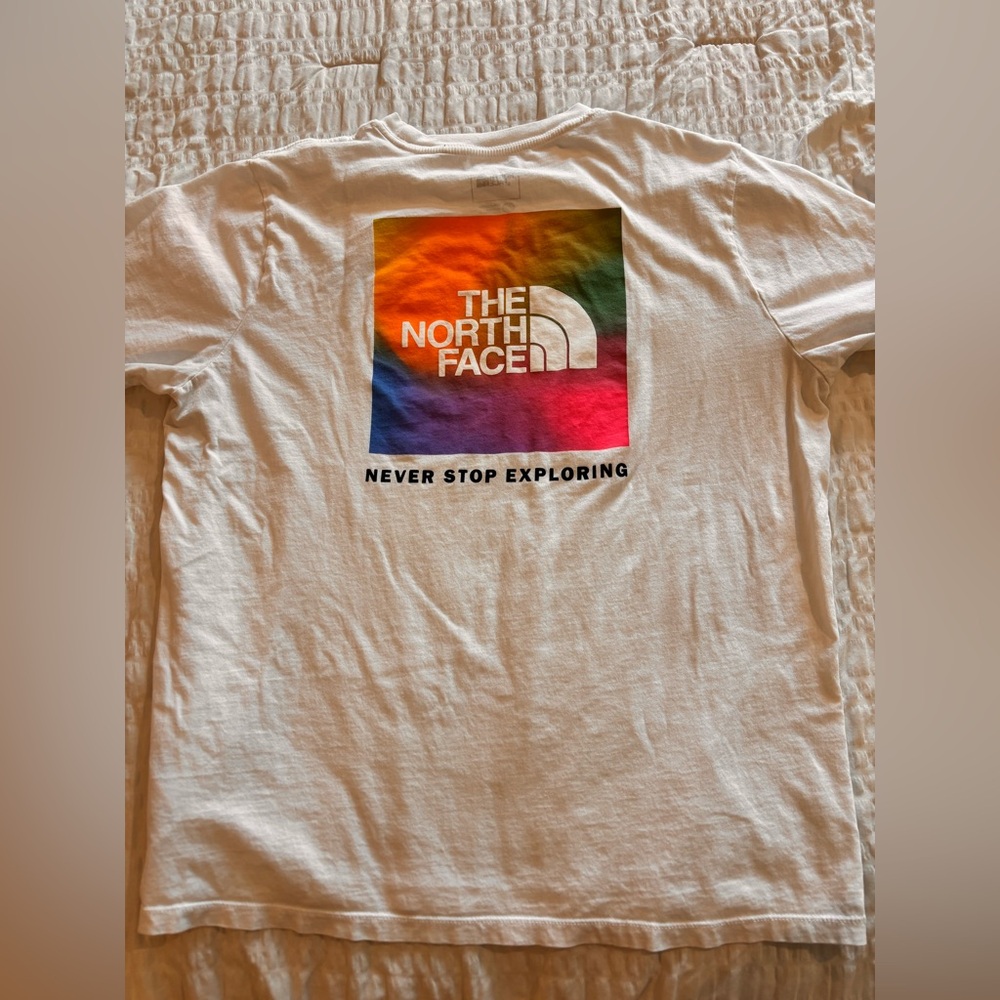 Women’s Large The North Face White T Shirt (barely worn!)